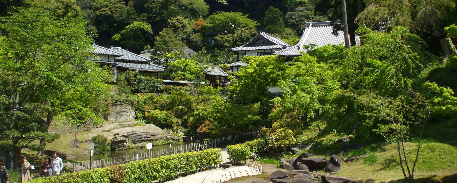 Gardens at Engaku-ji Zen Buddhist temple in Yamanouchi near Kamakura.