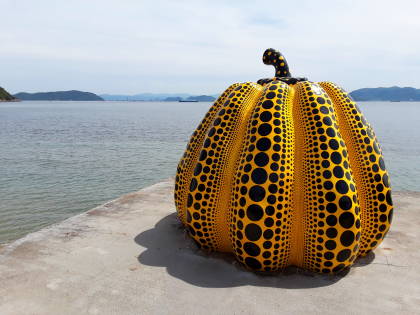 Yayoi Kusuma 'Yellow Pumpkin' on Naoshima.