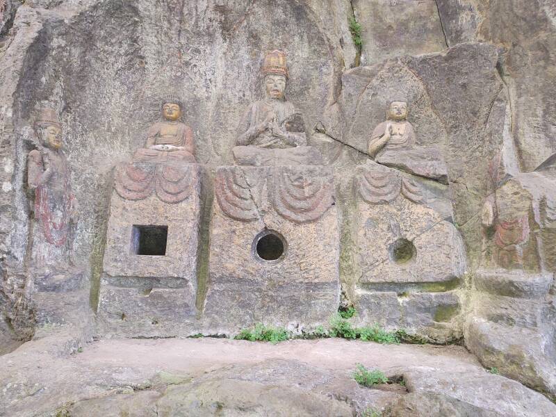 Stone Buddha cluster #4: Nyorai-san-son-zou, The Three Nyorai Statues (3rd gallery).