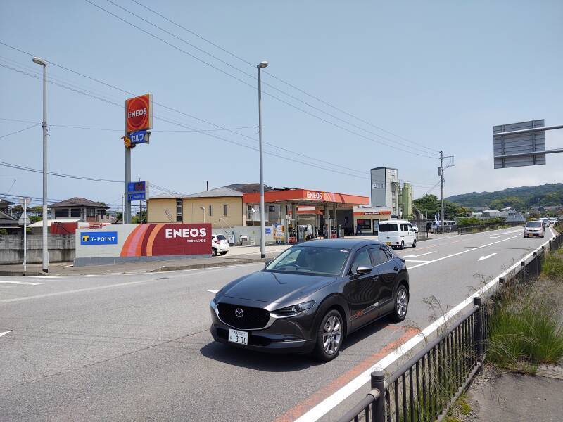Gas station along the National Route 197 highway near the Kanzaki Hachiman Shrine.