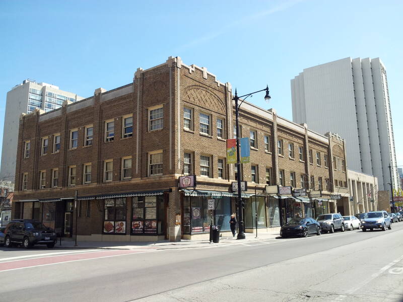 Hotel Covent in Lincoln Park, Chicago, view from north.