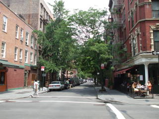 Hunter S Thompson lived in several locations in Manhattan.