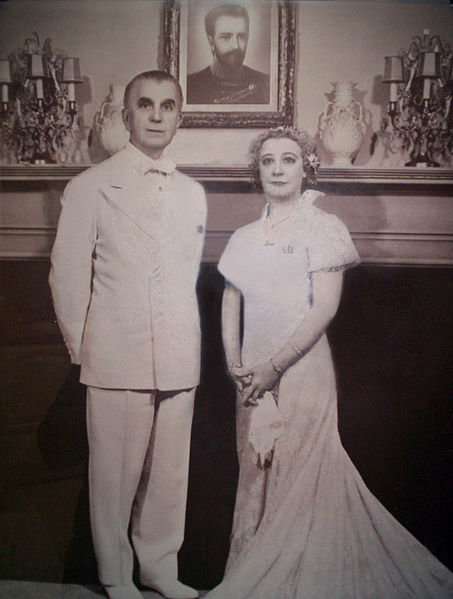 Guy and Edna Ballard, from https://commons.wikimedia.org/wiki/File:Beloved_Mensagers.jpg