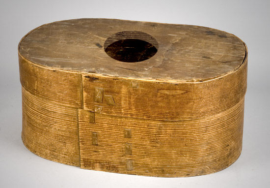 A 19th Century English finger box.
