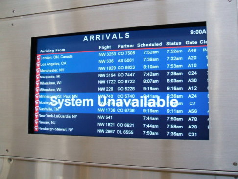 Epic fail: Crash dump screen, Detroit airport flight status system.