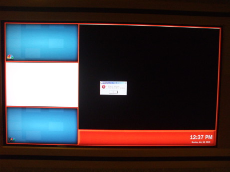 Epic fail: Crash dump screen inside Chicago O'Hare airport terminal.