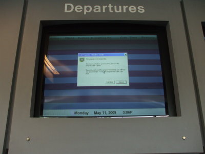 Epic fail: Crash dump screen, Chicago O'Hare airport terminal.