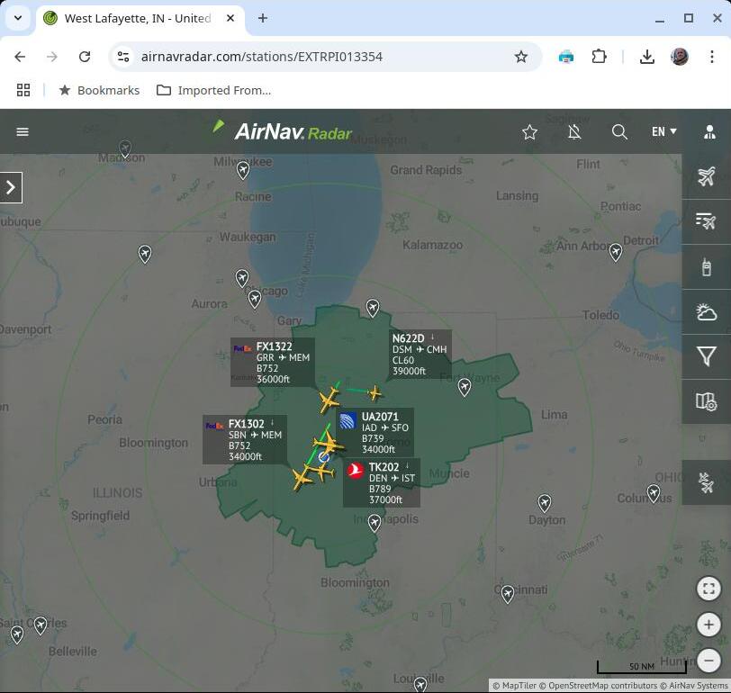 Much improved AirNavRadar.com web server view of ADS-B aircraft tracking. The better antenna receives significantly more aircraft out to a greater range.