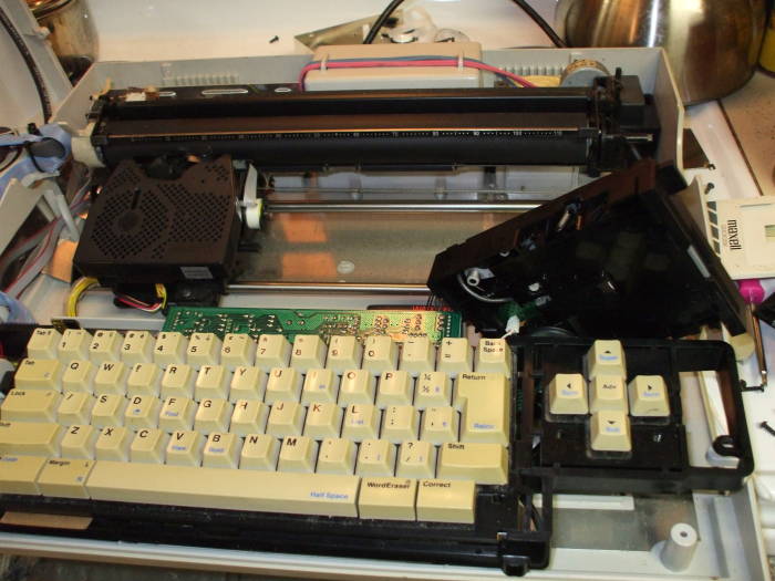 Smith-Corona Personal Word Processor or PWP, partially disassembled.