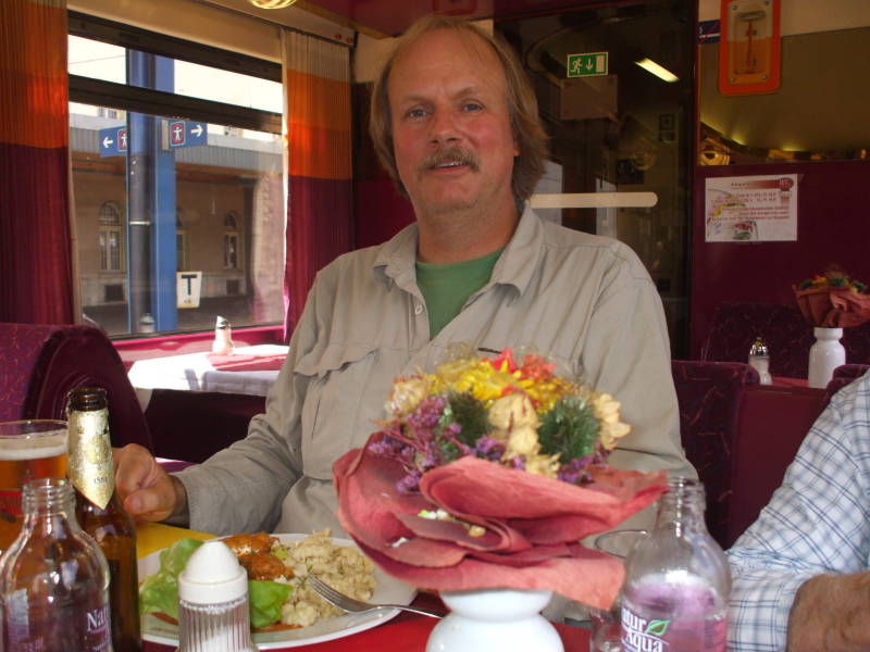 Bob having a nice lunch in a Hungarian dining car on board EuroCity EC 170 'Hungaria' train from Budapest to Prague.