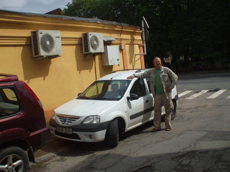 Bob with the Dacia wagon in Braşov, Romania.
