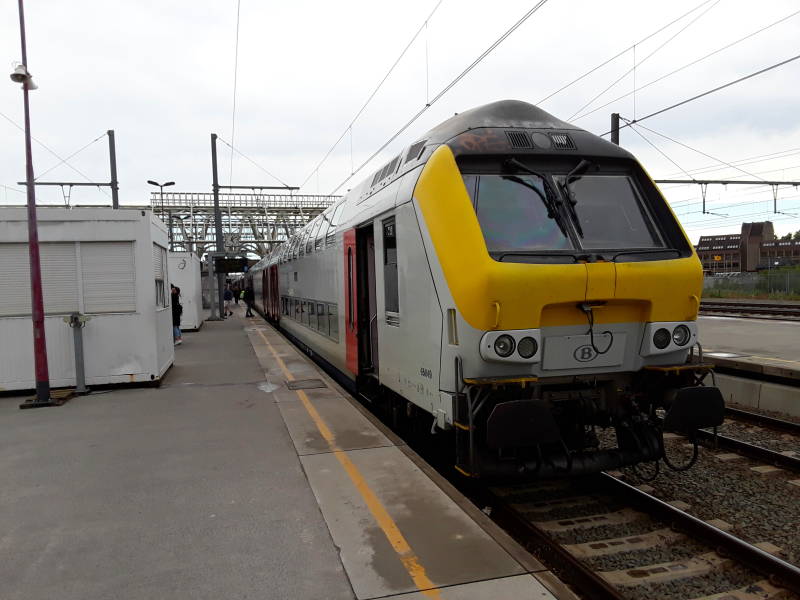 Train leaving Mons for Brussels.