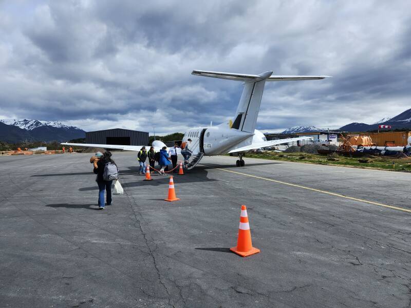 T-tail Beechcraft King Air from 1974 or later loading up in Puerto Williams.