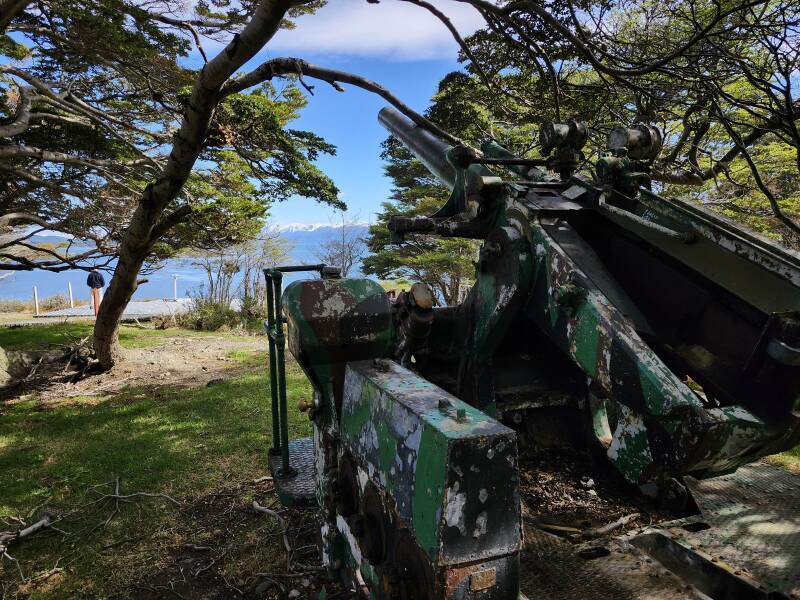 120mm gun.