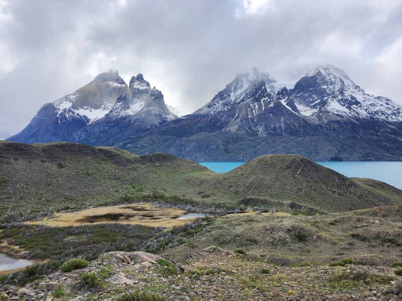 Lago Nordenskjöld, Cuernos del Paine, and Monte Almirante Nieto.