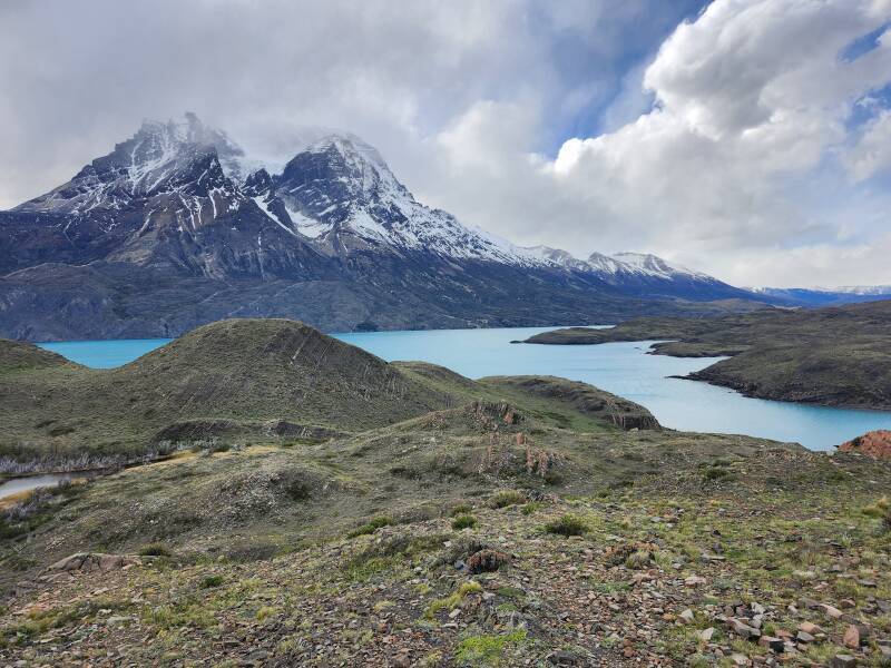 Lago Nordenskjöld, Cuernos del Paine, and Monte Almirante Nieto.