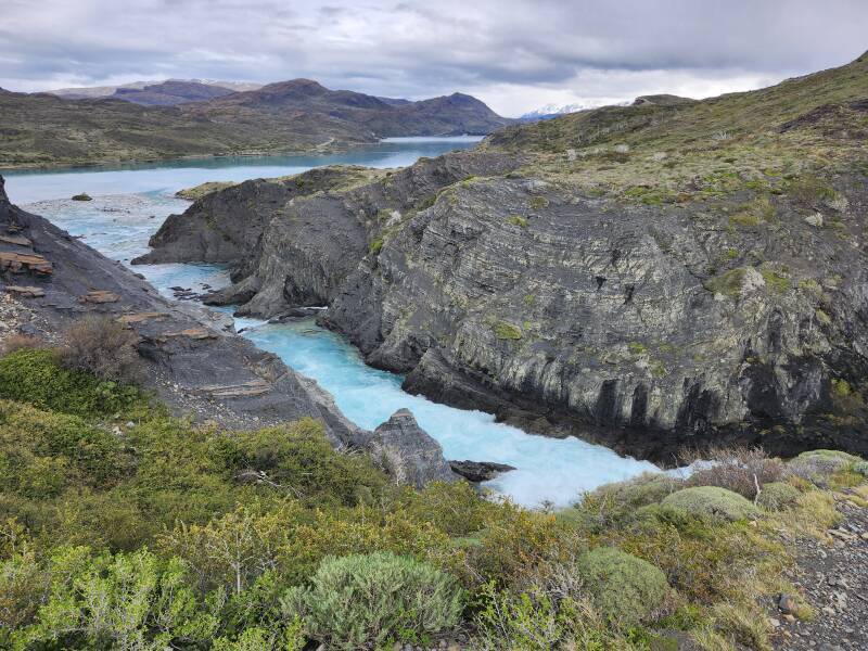 Flow from Salto Grande emptying into Lago Pehoe.