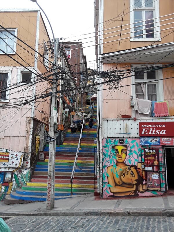 Walking up Cerro Alegre on Urriola in Valparaíso, Chile