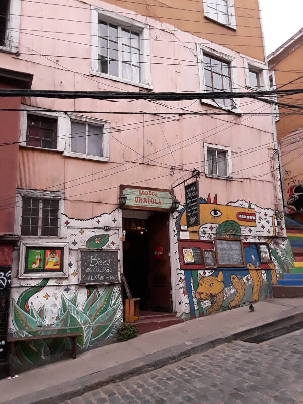 Walking up Cerro Alegre on Urriola in Valparaíso, Chile