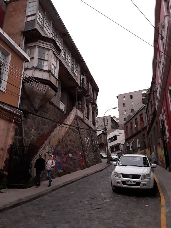 Walking up Cerro Alegre on Urriola in Valparaíso, Chile