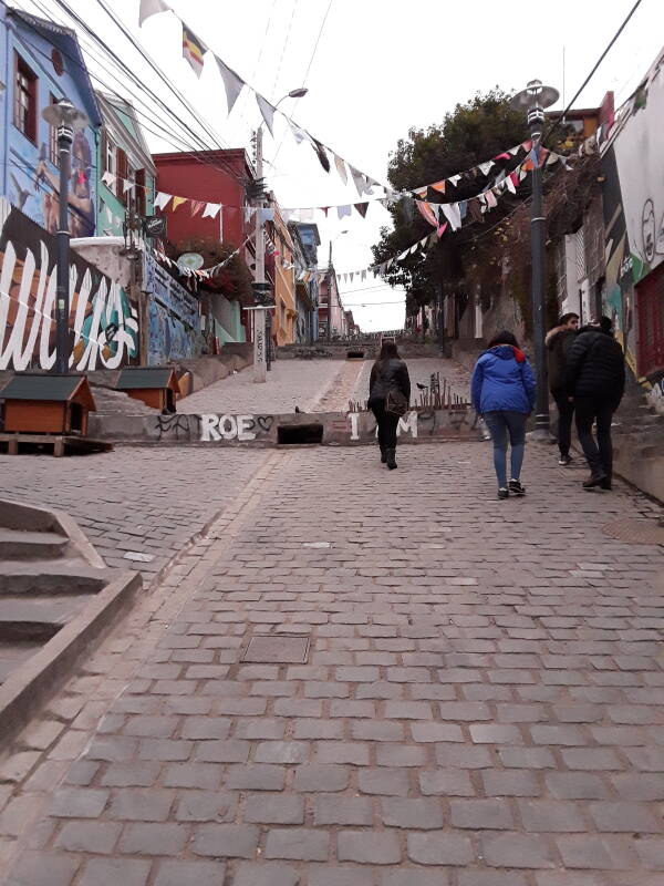 Walking up Cerro Alegre on Templeman in Valparaíso, Chile