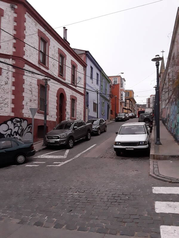 Walking up Cerro Alegre on Templeman in Valparaíso, Chile