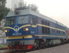Wikipedia image of DF4 Chinese locomotive