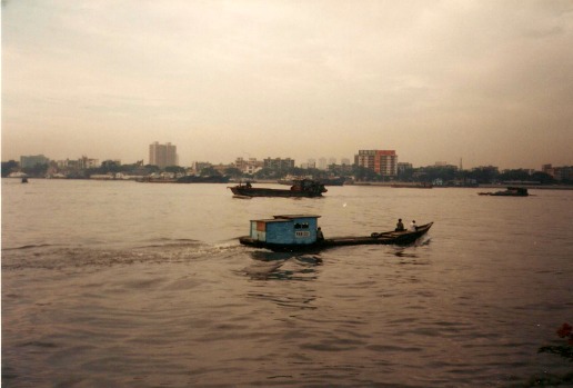 The Pearl River at mid-day.