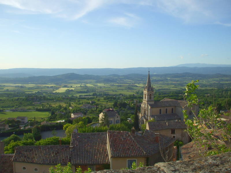 Driving through Provence from Aix-en-Provence to Avignon.
