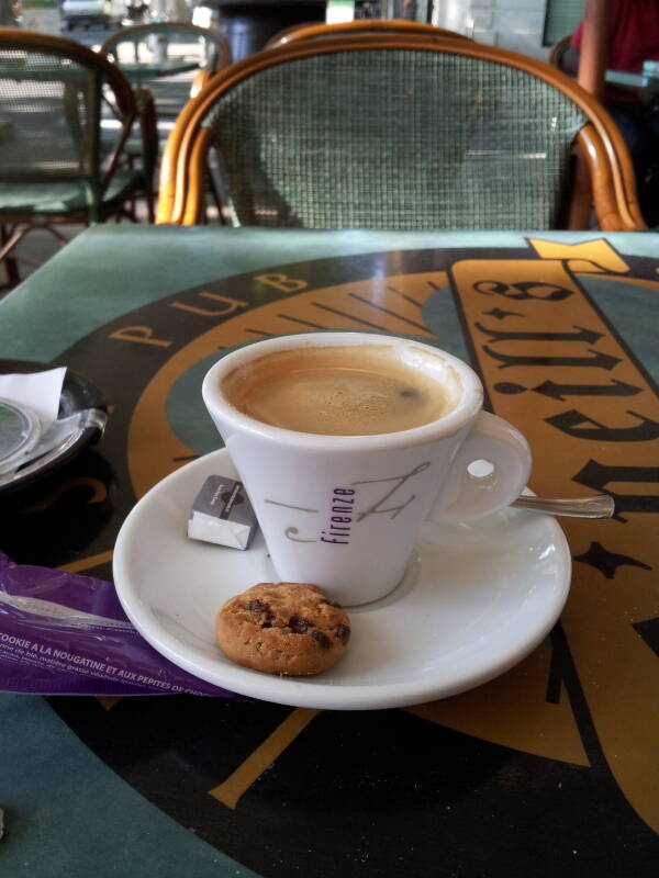 Espresso and cookie at breakfast in Avignon.