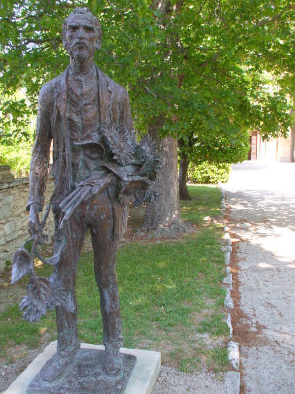 Vincent van Gogh had himself committed to the Maison de Santé St-Paul in St-Rémy-de-Provence.