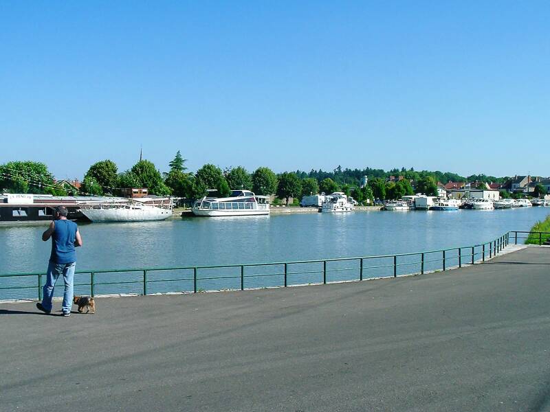 Boat basin across from the Auberge du Pont canal in Briare.