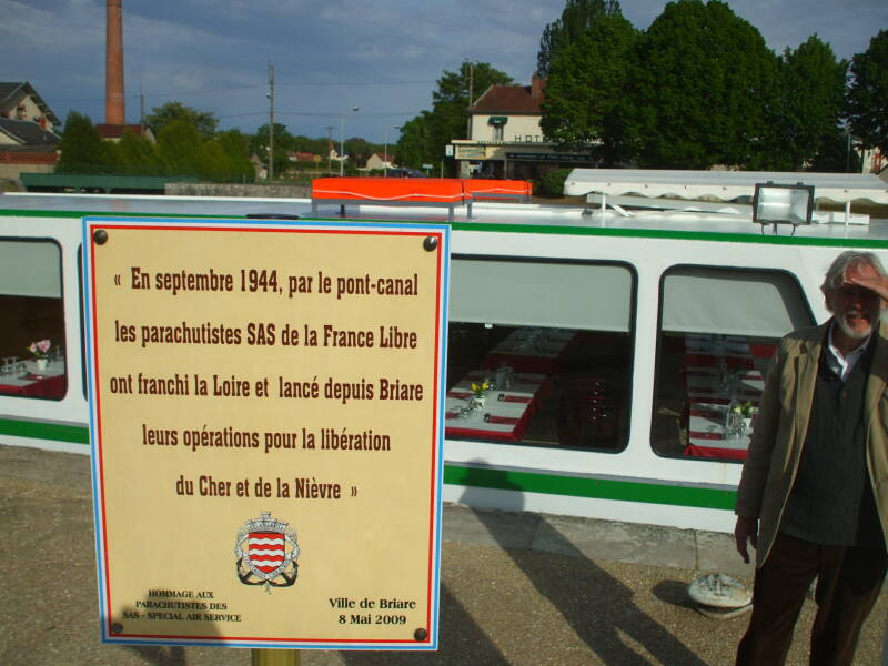 Sign commemorating the Free French SAS unit capture of the canal bridge at Briare in early September 1944.
