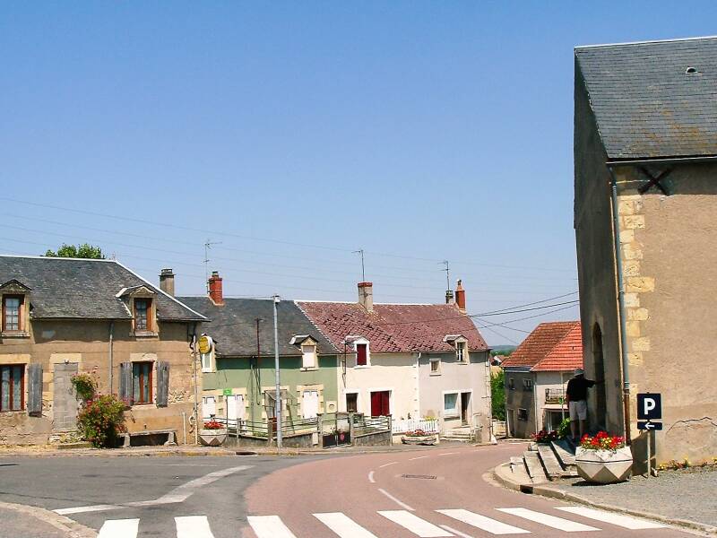 Café in the center of Chevenon, south of Nevers