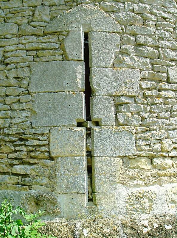 Arrow slit at Château de Chevenon, south of Nevers near the Canal Latéral à la Loire.