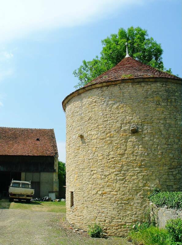 Outbuilding at Château de Chevenon, south of Nevers near the Canal Latéral à la Loire.