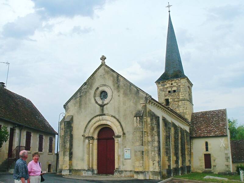 The church at the center of Fleury-sur-Loire.