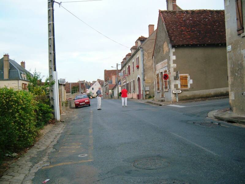 In the village of Herry along Canal Latéral à la Loire.