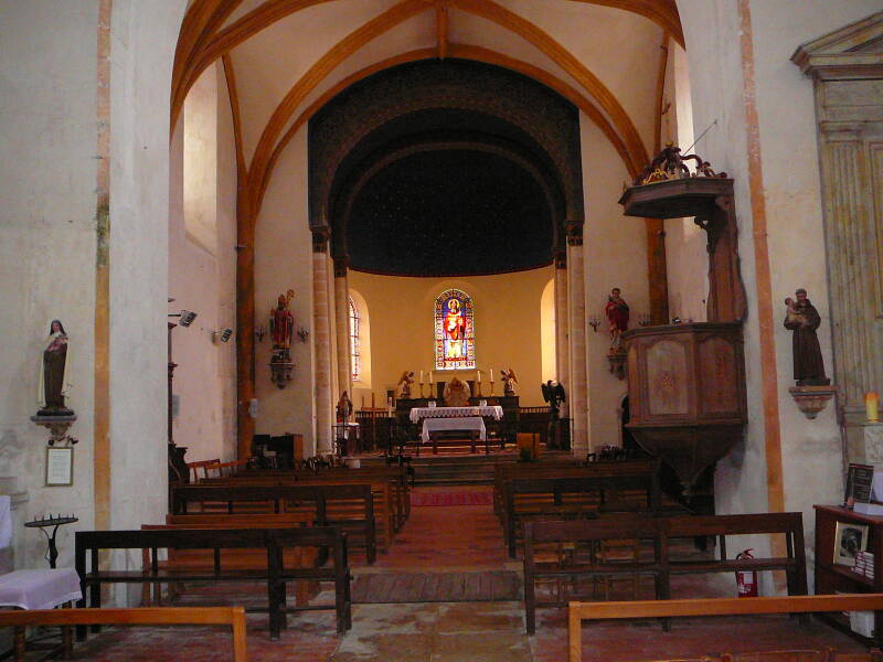 Interior of Collegiate Church of Saint Martin at Léré.