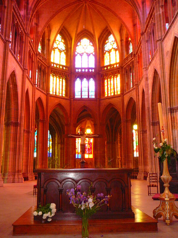 Eastern apse in the Cathedral of Saint Cyr — Sainte Julitte in Nevers.