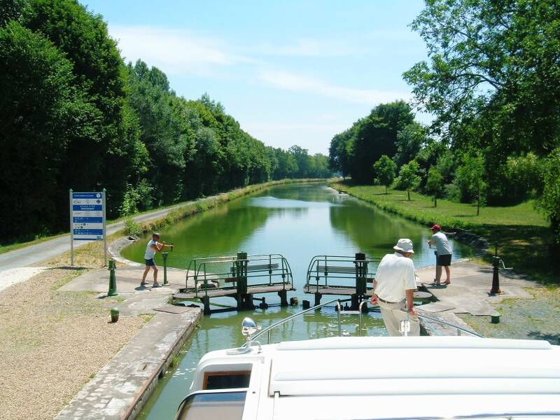Passing through a lock on the Canal Latéral à la Loire.