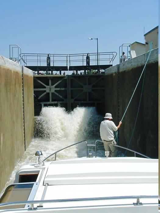 Water rushing into the lock.