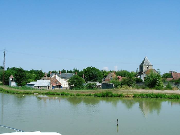 A small village next to a canal in central France