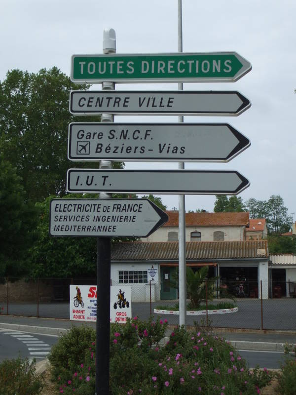 Directions to the local Électricité de France facility near the Canal du Midi in southern France.