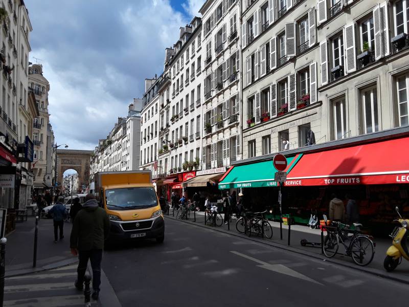 Rue de Porte Saint-Denis.