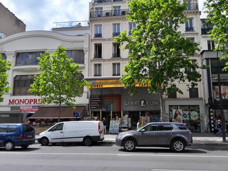 Gibert Jeune book store along Boulevard Saint-Martin.