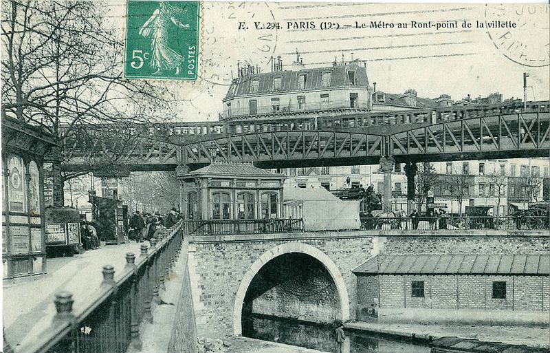 1911 postcard showing the Métro at La Villette, from https://commons.wikimedia.org/wiki/File:PARIS_19_-_Le_M%C3%A9tro_au_Rond-Point_de_la_Villette_-Kiosque_CGO-.JPG