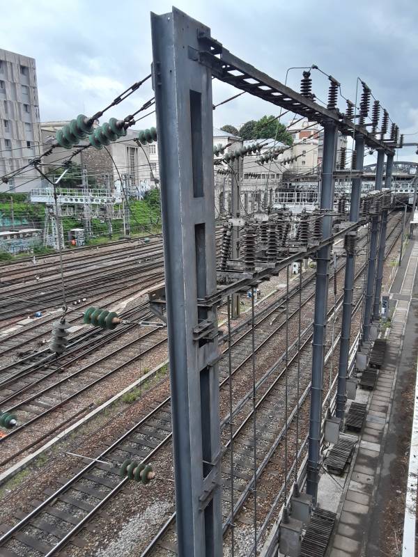 Electrical distribution lines at Gare de l'Est in Paris.