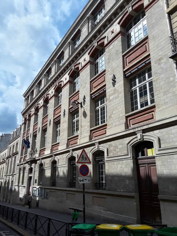 School in the 9th arrondissement.