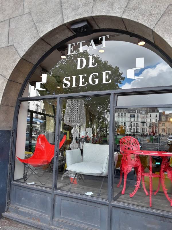 'Etat de Siege' store along the Seine River through Paris.